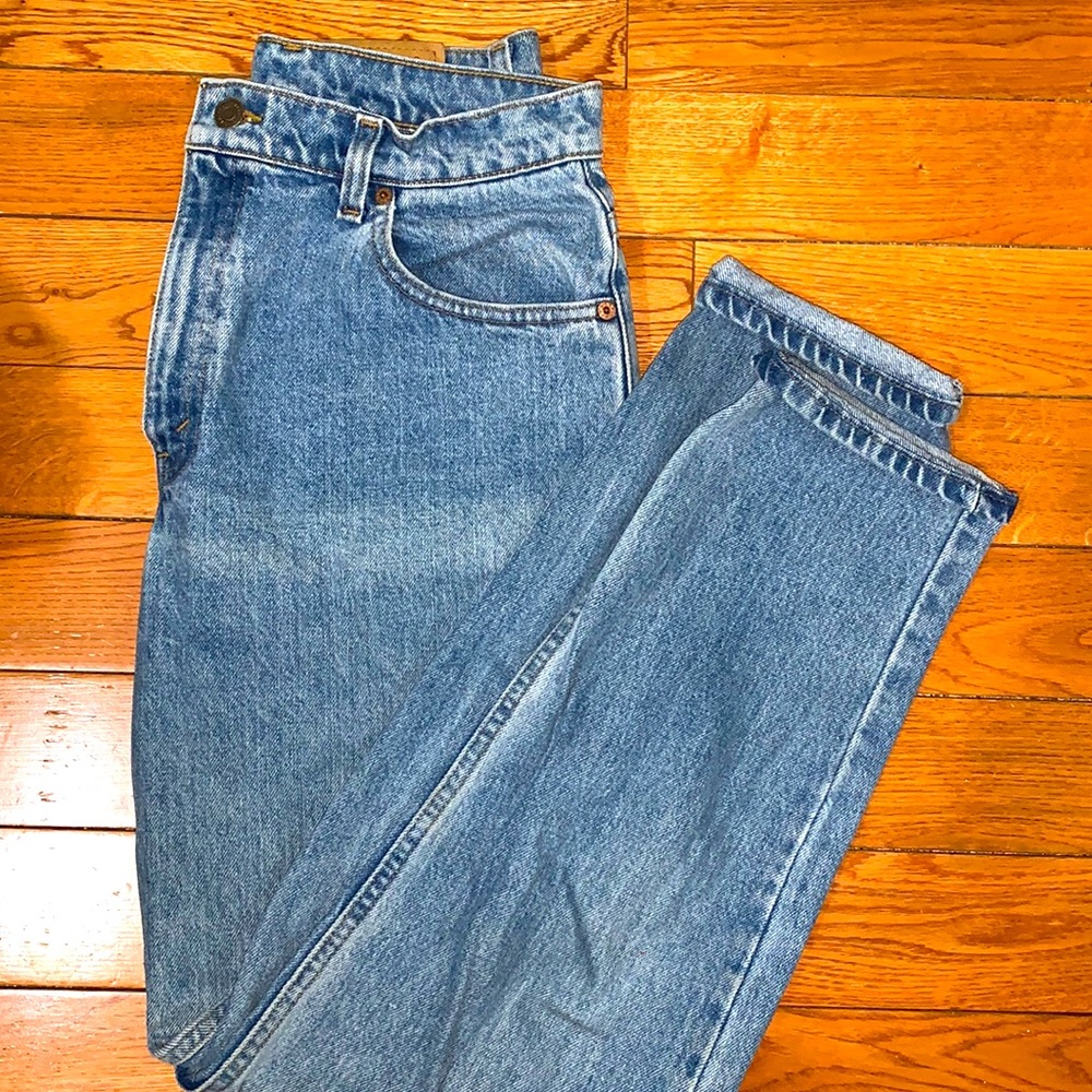 Vintage Levi’s 551 mom jeans